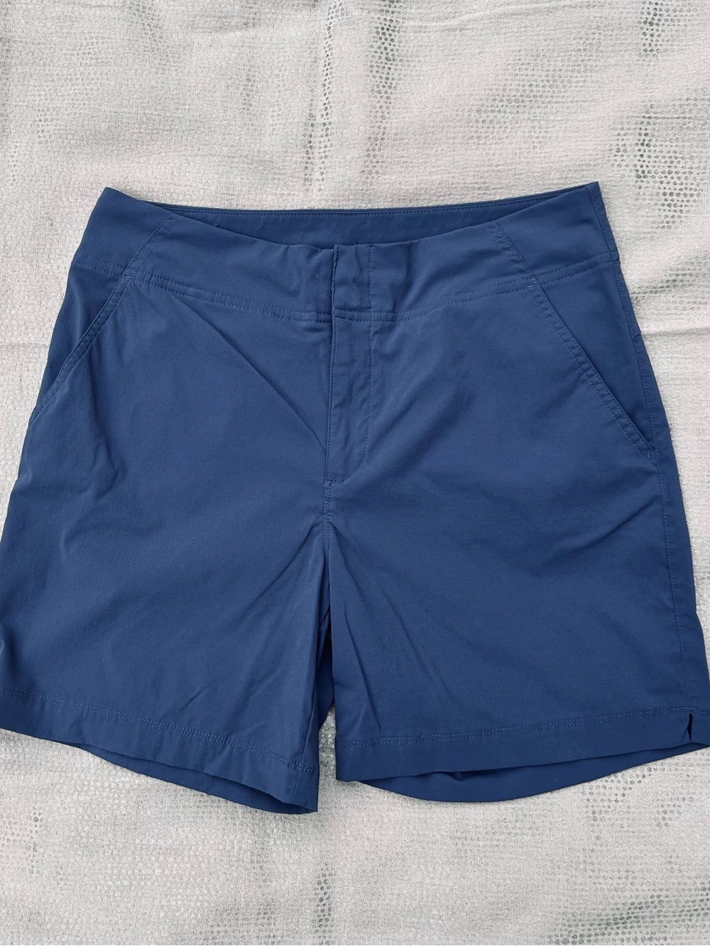 Columbia Sportswear slate navy shorts some stretch 8